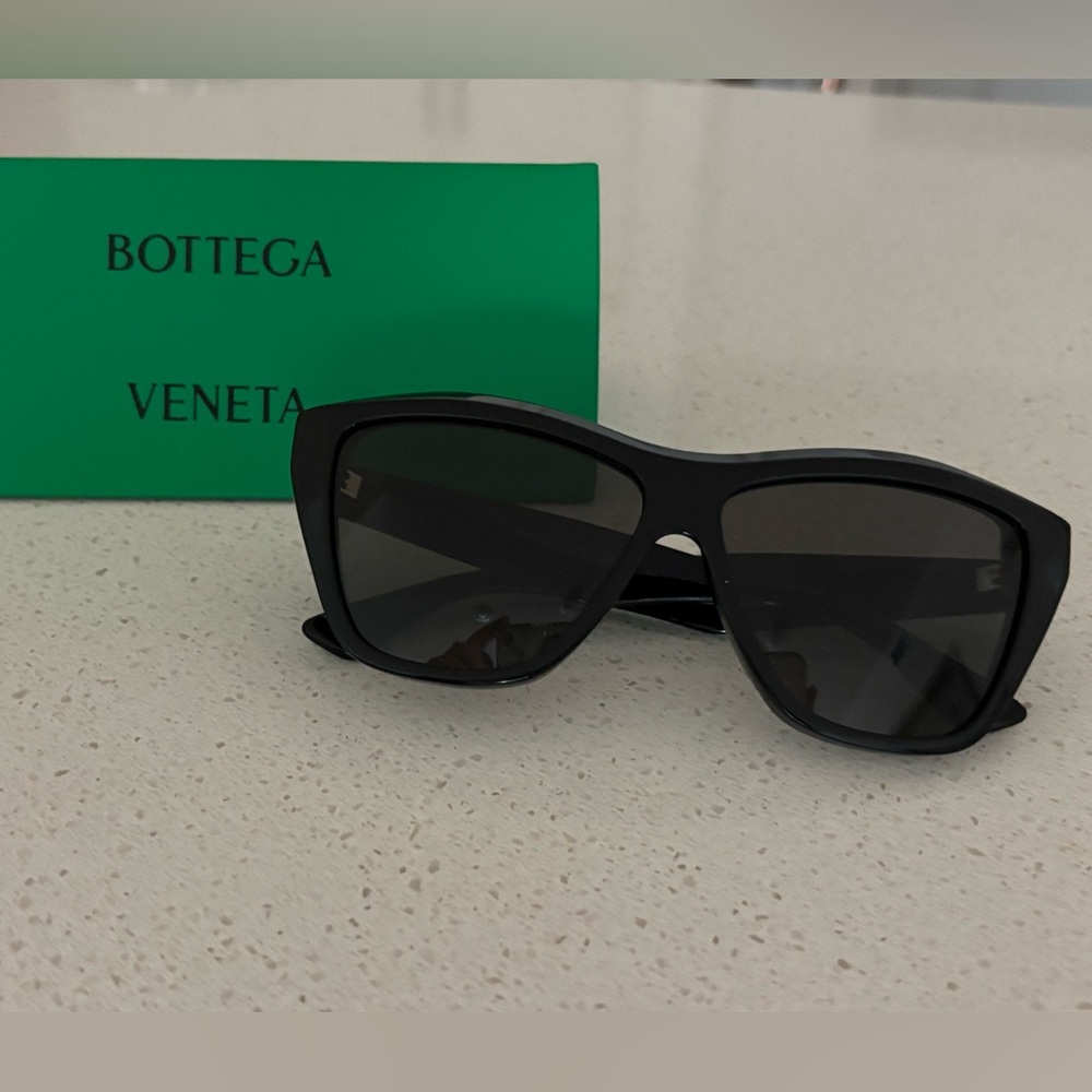 Bottega Veneta Dark Frame Sunglasses